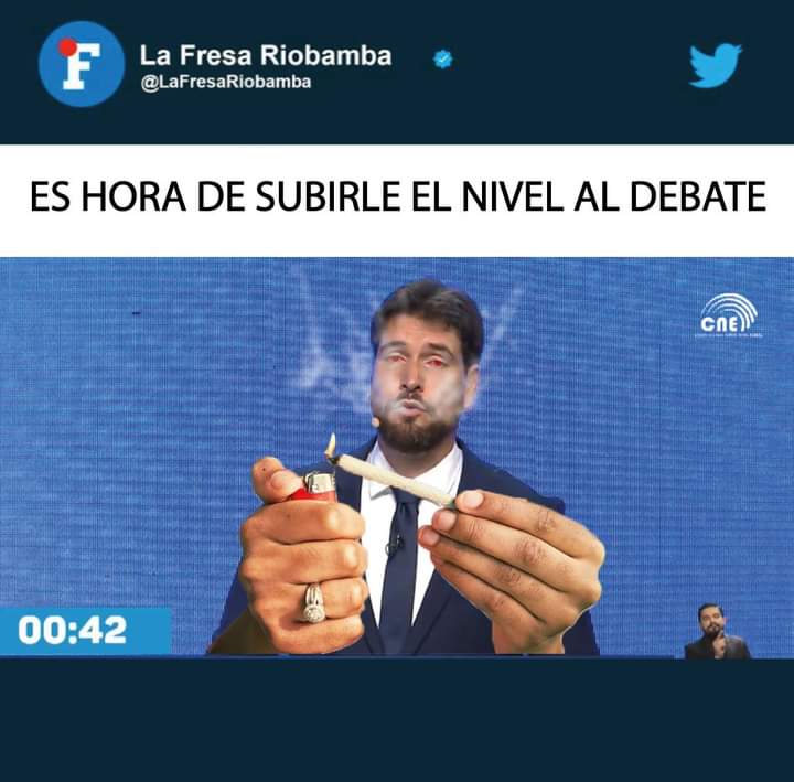 FullDemocracia's tweet photo. Topic queriendo subir el nivel del debate.. 😂😂😂
#TopicFumon y #LuisaEstasPerdida https://t.co/79LyOxcyfn