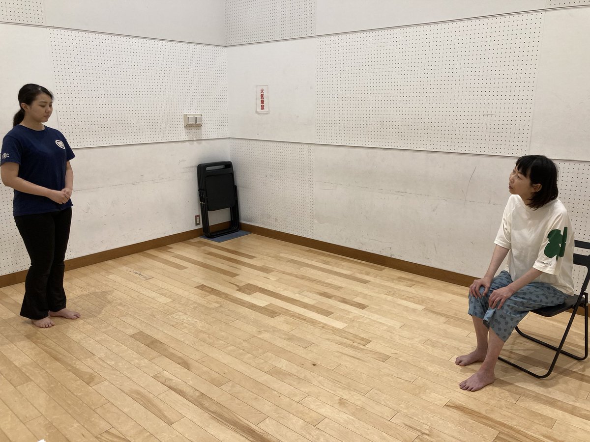 NFtheater's tweet photo. 通し稽古を経て、全体像が組み上がりつつあります。
有り難いことに3日のお席が少なくなって参りましたので、お早めにご予約くださいませ。

【残席状況】
9月2日（土）19時半　◯
9月3日（日）13時半　△
9月3日（日）18時半　◎

予約URL
https://t.co/zPLdwvPDA3

#精霊流し
#NFT精霊流し https://t.co/YgpH5qMywA