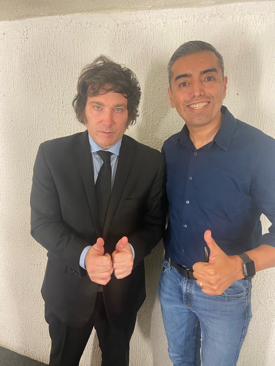 CarlosLeal's tweet photo. Recordando cuando @JMilei visitó Monterrey, México (@IberosferaMx 2022).

En muy poco tiempo será el próximo Presidente de Argentina 🇦🇷! 

Viva la libertad carajo! https://t.co/WZkDFnR9AU