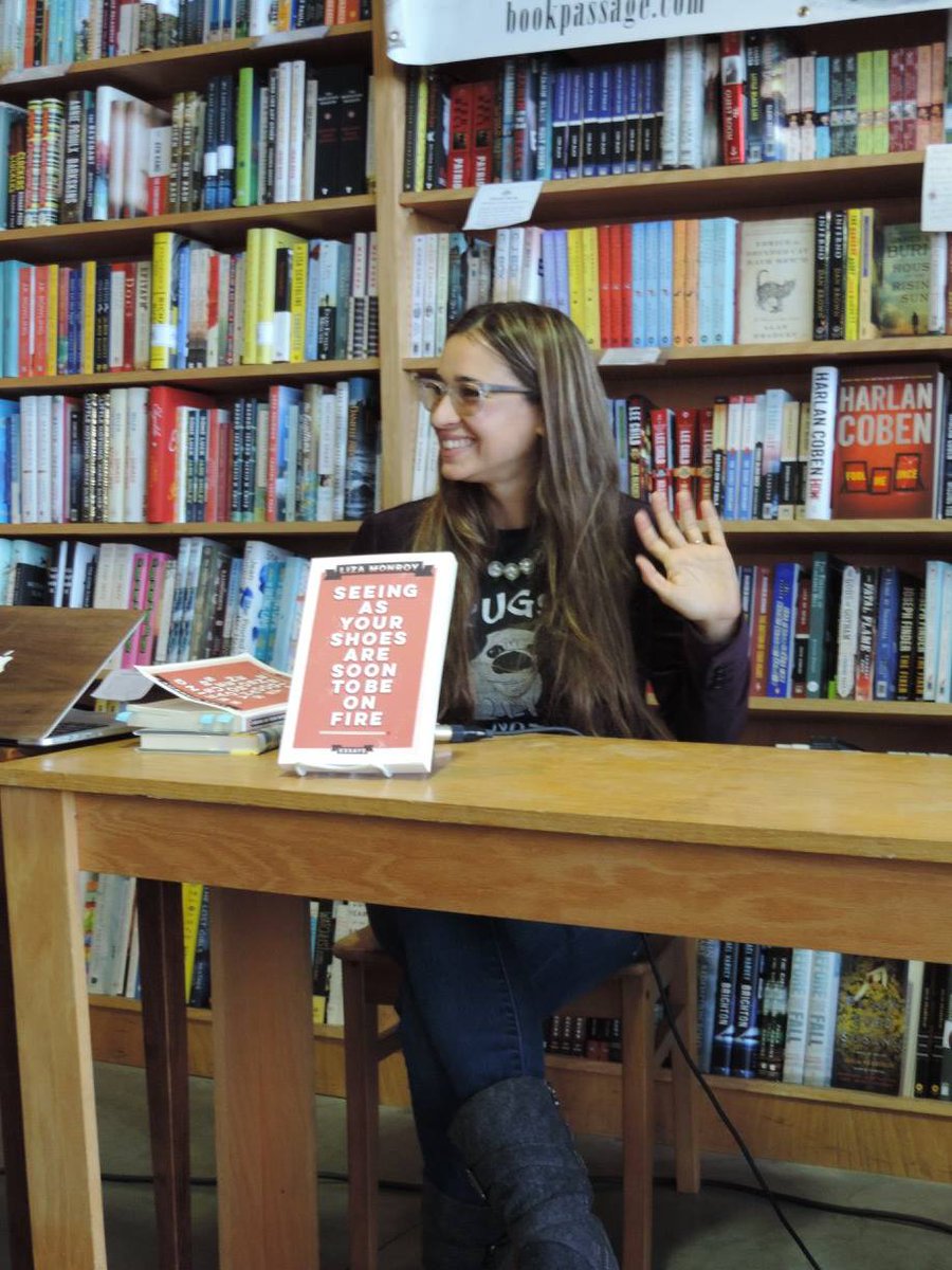 Liza Monroy tweet media