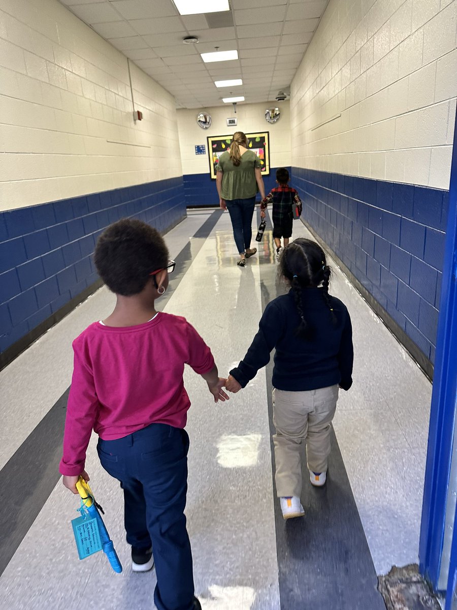 In the first week of school, building friendships and trust is just as important as establishing rules and routines❤️