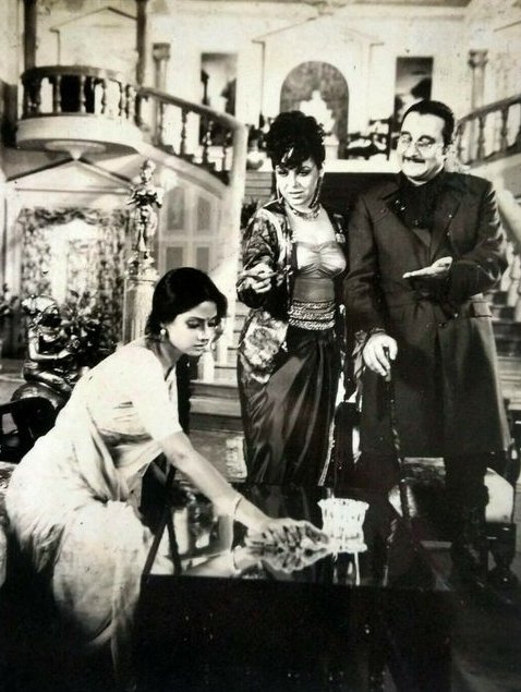 Sridevi with Rohini Hattangadi and Anupam Kher in Chaalbaaz (1989)
#sridevi #rohinihattangadi #anupamkher #80s #bollywoodflashback