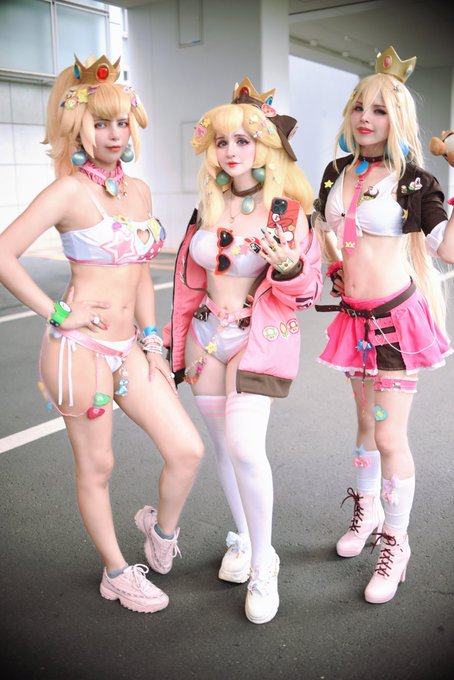 Fuimos a comiket en un bonito grupal de Peach ❤️❤️ bas&aacute;ndonos en las ilustraciones de @MushroomMirror<a href="/tag/cosplay"class="tags"><span>#cosplay</span></a><a href="/tag/shinobukocho"class="tags"><span>#shinobukocho</span></a><a href="/tag/shinobucosplay"class="tags"><span>#shinobucosplay</span></a>