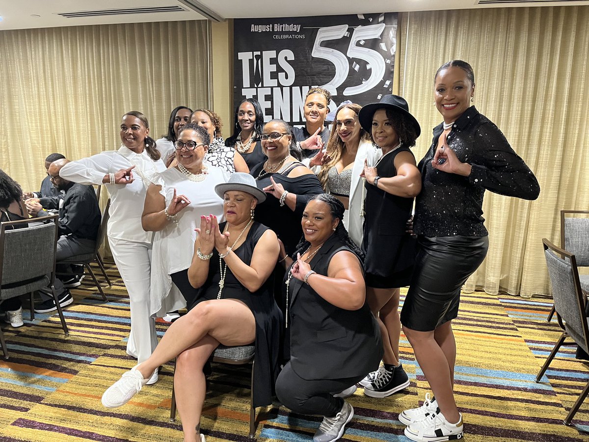 drcasscarr's tweet photo. Ties, Tennis and Pearls was super fun for a 55th birthday and mini-reunion of college friends. #35yearsandcounting #NLU4Life https://t.co/tvt37kykx5