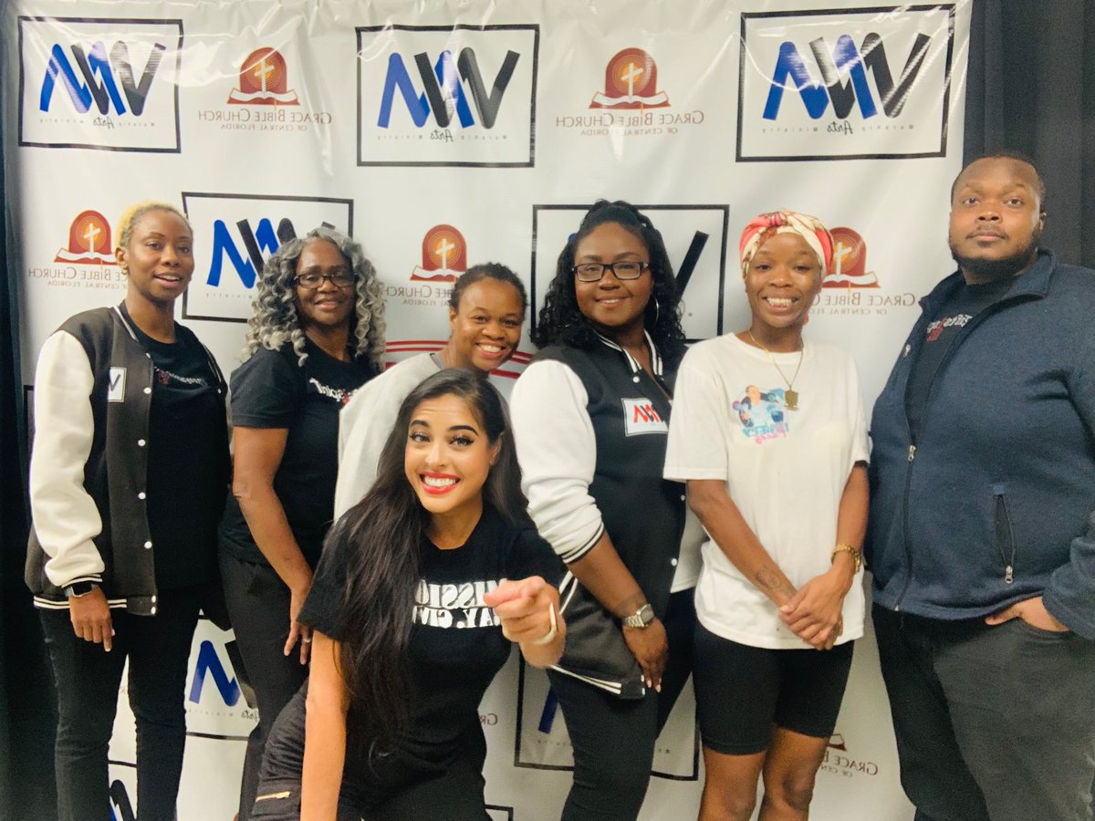 MimiMala1's tweet photo. S/O to my church Worship Arts Ministry leadership group! 
🎭 Love these guys! ♥️

#wam #wamily #worshipartsgbccf #manygiftsonespiri✝️ https://t.co/wriuMTrkd0