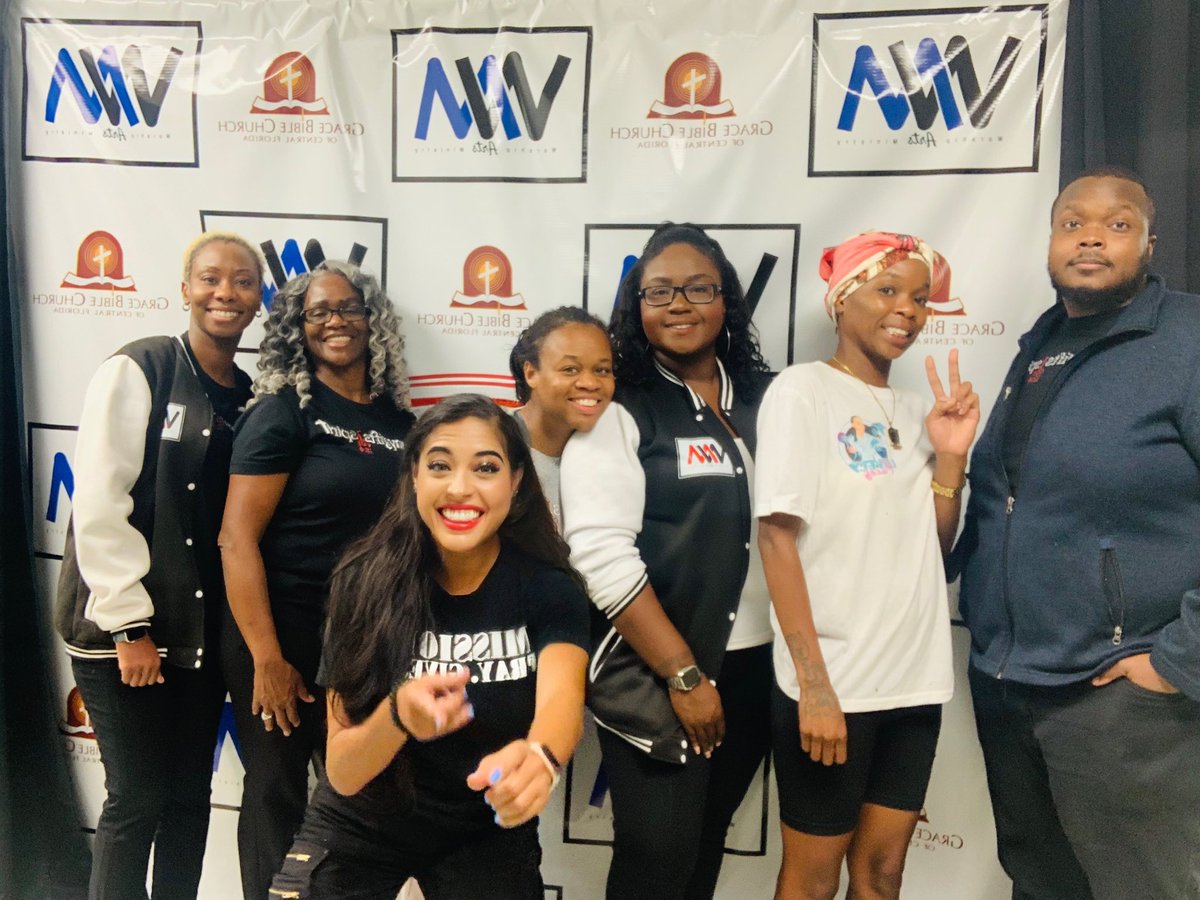 MimiMala1's tweet photo. S/O to my church Worship Arts Ministry leadership group! 
🎭 Love these guys! ♥️

#wam #wamily #worshipartsgbccf #manygiftsonespiri✝️ https://t.co/wriuMTrkd0