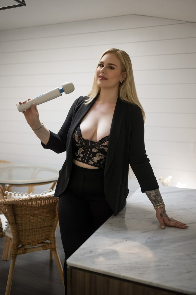 NoLifeSkill's tweet image. HELLO? Is this thing on??