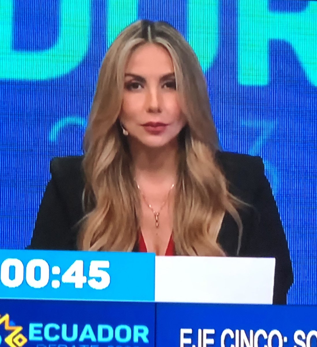 AmbarApoloChica's tweet photo. Lo único bello de este debate: 
#DebatePresidencial2023 https://t.co/uQXVtCDGDJ