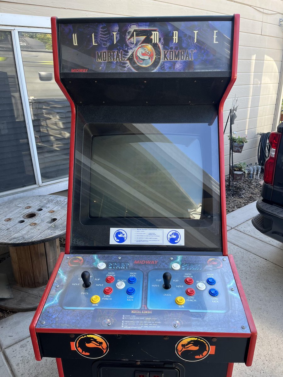 ElwoodsArcade tweet picture