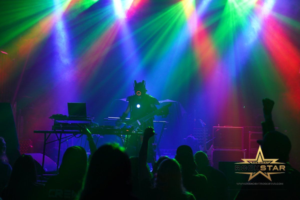 Photo by residentrockstar.com