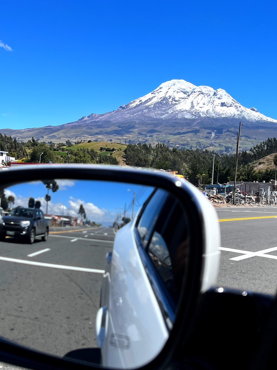 PaulMax85's tweet photo. Chimborazo- Ecuador 🇪🇨 😍 https://t.co/LyYpMJUSM6