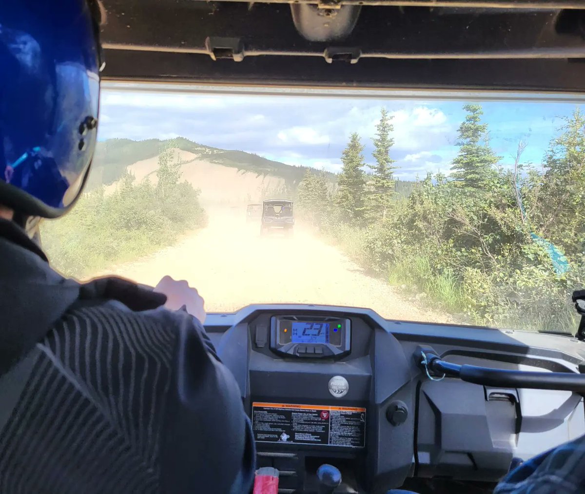 April | Minivan Adventures tweet media