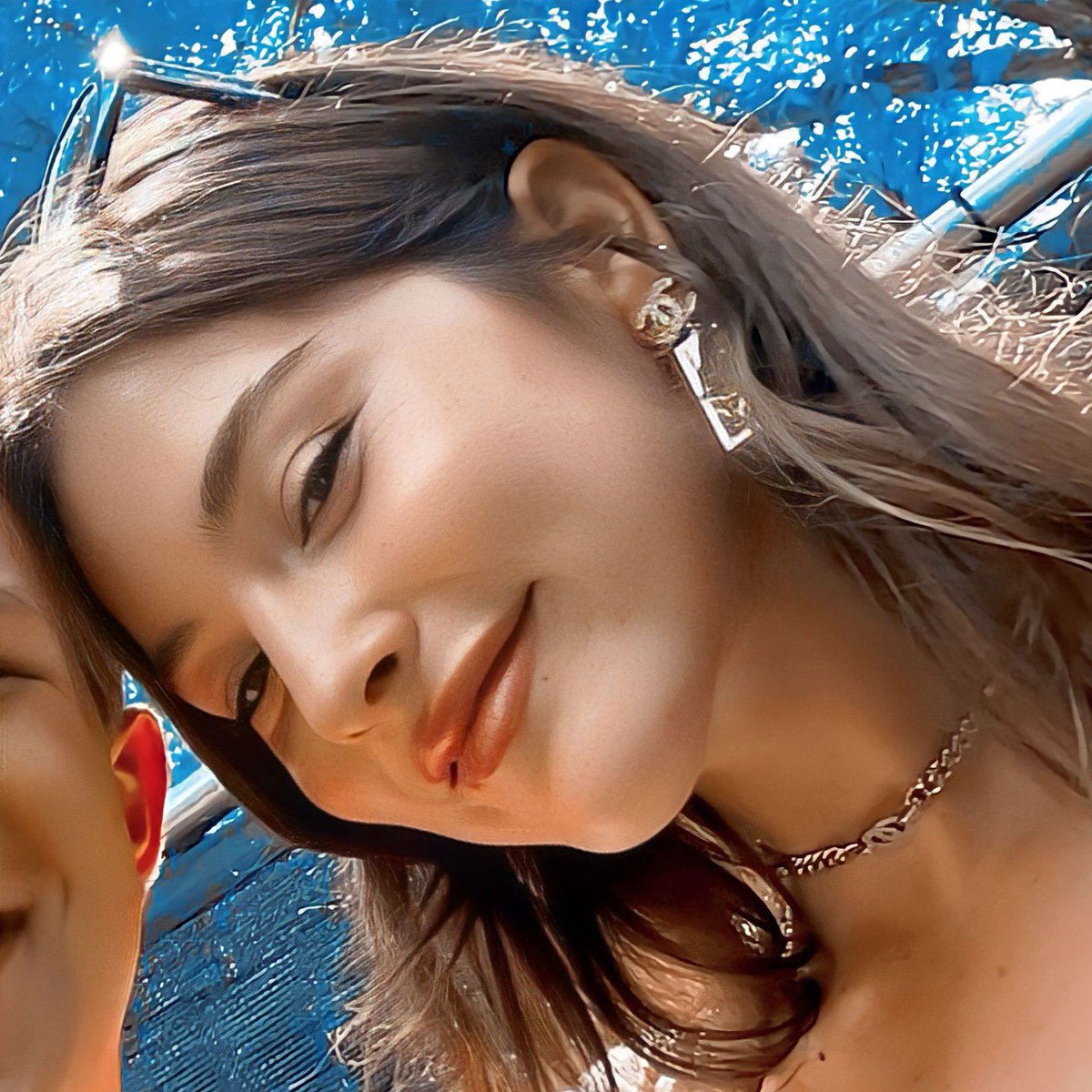 goodridddnce's tweet photo. :¨ ·.· ¨:
  `· . it’s blue; the feeling i’ve got https://t.co/PlzM3lgCxG