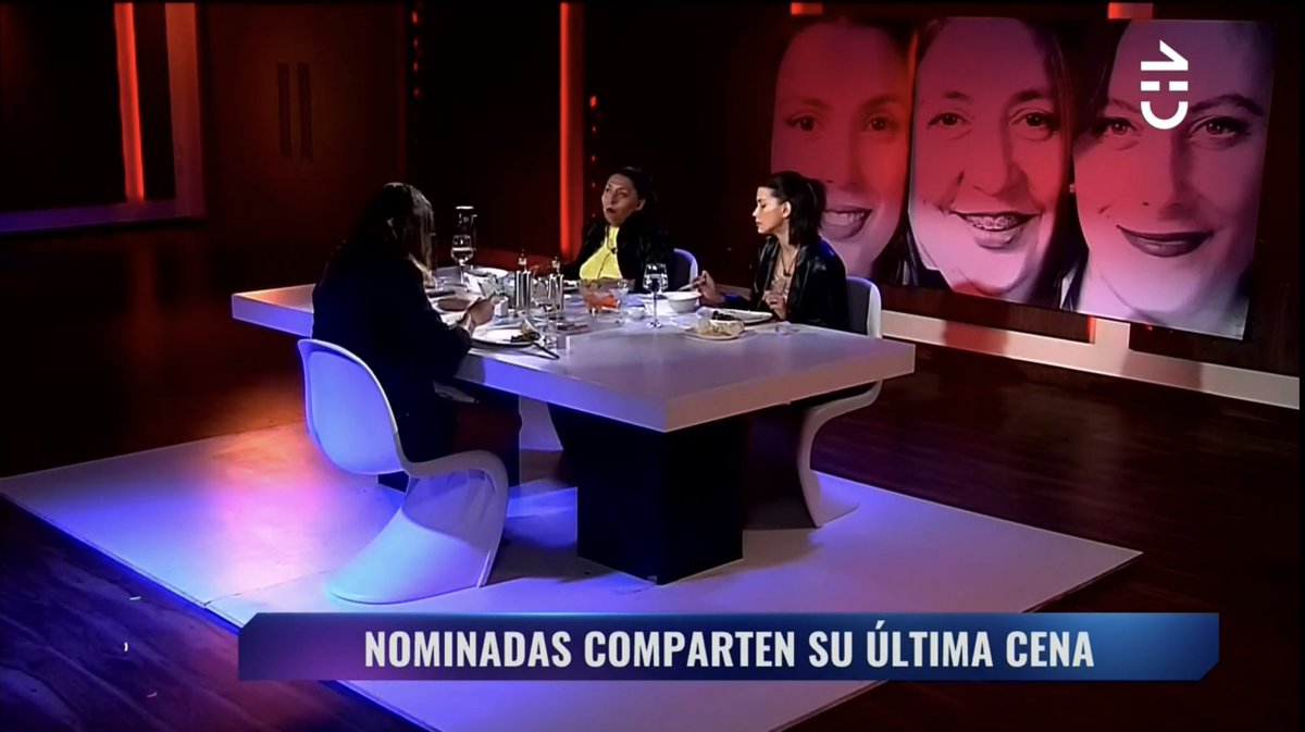 aalexblu's tweet photo. esto ya parece podcast de la coni con la pincoya y todas las semanas un nuevo invitado!!! #GranGermanoChile #GranHermano #Pincoya https://t.co/LAnIZ9oOVL