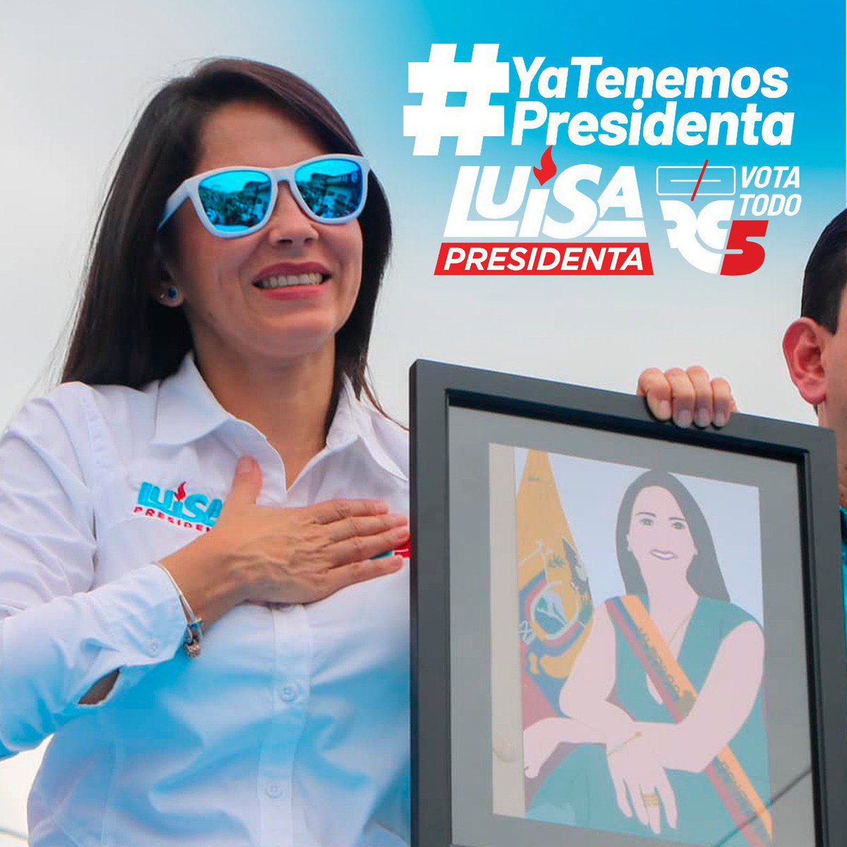 LuisaGonzalezEc's tweet photo. ¡Gracias Ecuador 🇪🇨, #YaTenemosPresidenta! https://t.co/ELagyZGmct