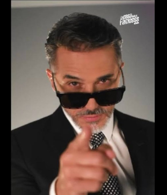 AraceliZmb's tweet photo. Si somos justos debemos reconocer q sin #sergiomayer el team infierno no hubiera llegado a la final, creador, estratega y líder. GRACIAS MAYER 4o lugar #LaCasaDeLosFamososMexico #TeamInfierno #4olugar #familia #WendyGuevara #NicolaPorcella #ponchodenigris https://t.co/P1JNjGfkDI