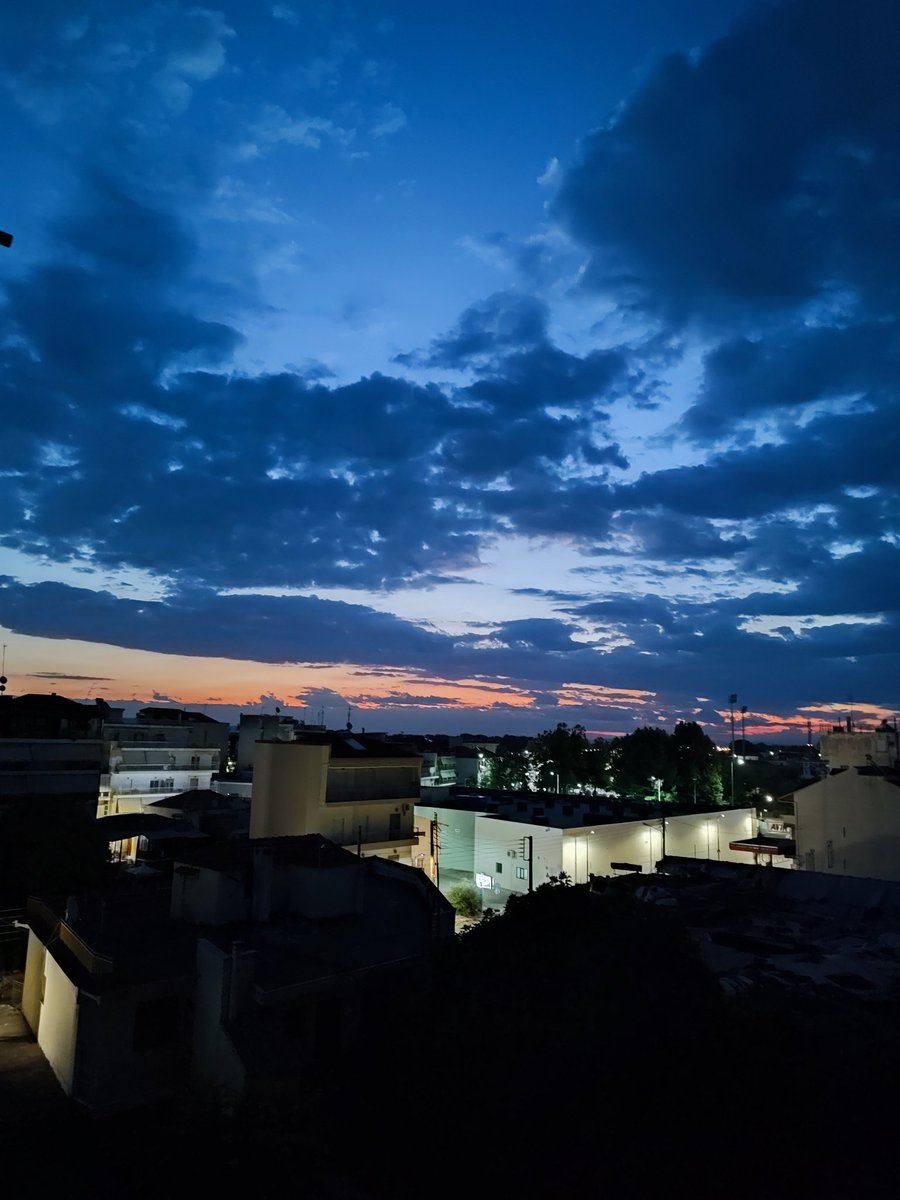 mixalhs_gkikas's tweet photo. Καλημέρα Κόσμε και καλή εβδομάδα!
Φωτογραφίζοντας τον πρωινό ουρανό.
#Good_morning_people.
#Good_week.
#Photographing_the_morning_sky.
#Morningsky.
#Morningskytime.
#Morningskylover.
#haveaniceweek.
#Haveaniceday.📸🌆🌫️ https://t.co/YZ6qNJue4o