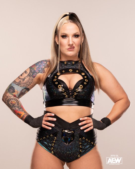 Autographed &amp; personalized 8x10s - Currently shipping to North America only  🖤 https://t.co/Am3H0oSC74