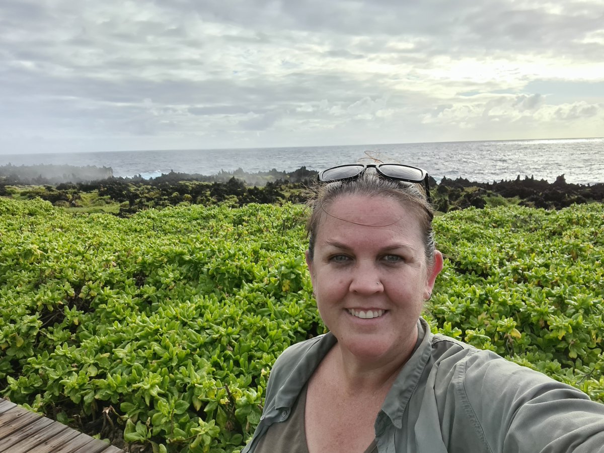 Meet Jane Hall! A wildlife health specialist at Taronga’s Australian Registry of Wildlife Health, she investigates wildlife disease outbreaks, studying species on land and in the ocean. She is currently focused on the health of Australian fur seal species. #nationalscienceweek