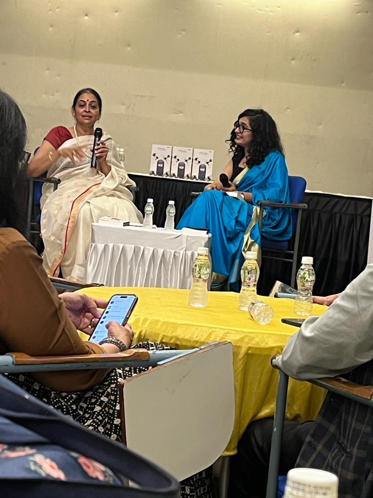 IndicaOrg's tweet photo. #ForeverThere Snaps from the #BookLaunch event in Ahmedabad https://t.co/I00tbiZ93Y
