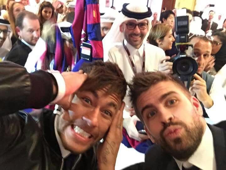 “Quando Neymar foi para o PSG, dissemos a ele que estava indo para uma prisão de ouro.”

- Piqué em entrevista em 2019.