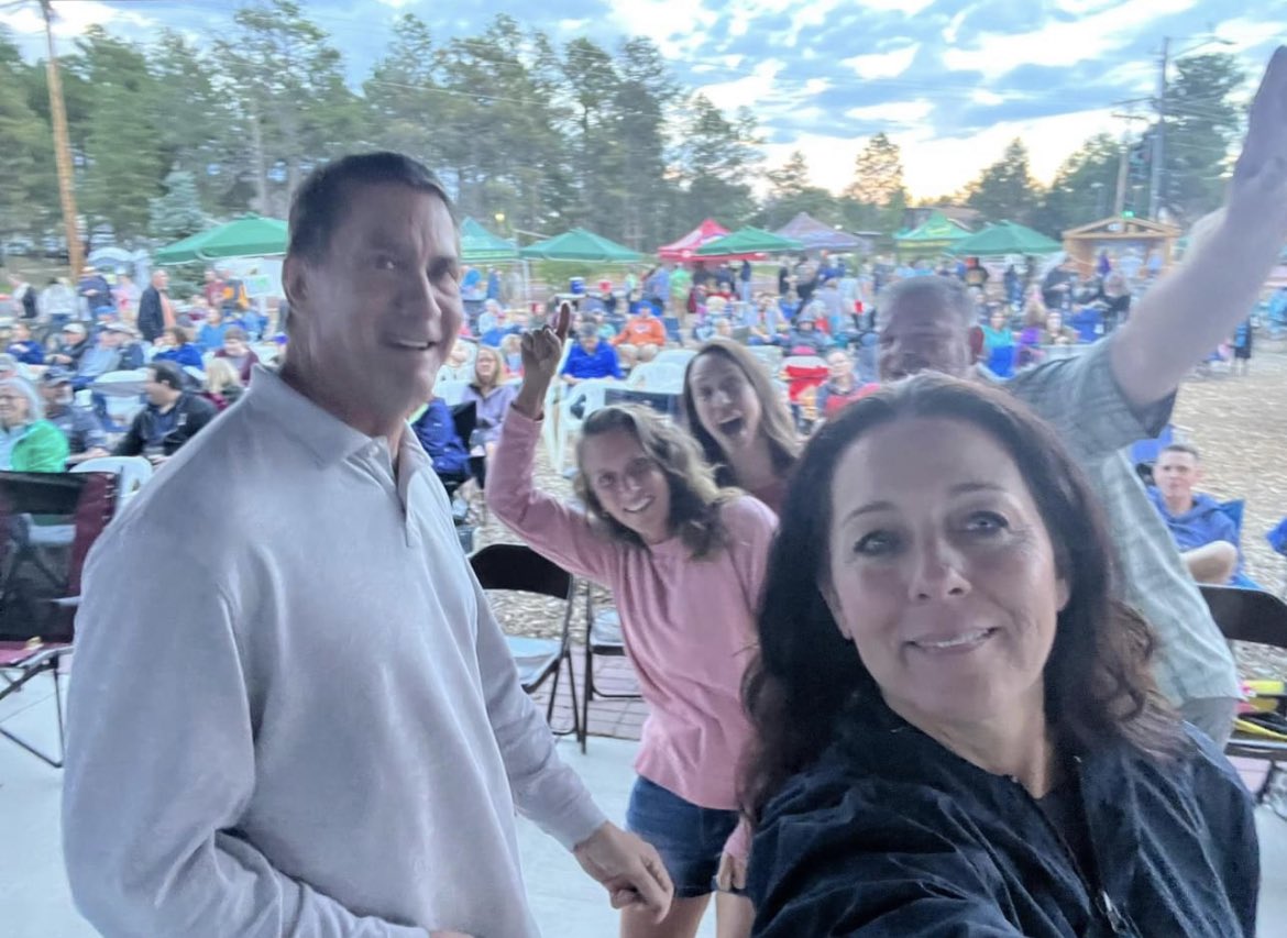 WireWood_Band's tweet photo. We love our WWS friends!!💝🎻💝 https://t.co/67G9f29JIO