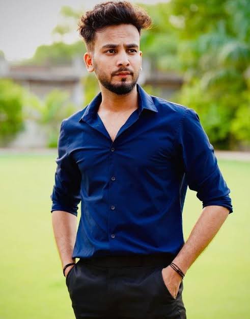 peepoye_'s tweet photo. Retweet if you will give 1000 votes each NOW for #ElvishYadav𓃵 
I want to see how many RTs we get #ElvishArmy𓃵 cos ITS NOW OR NEVER
Dikhado ki SYSTUMM hai kya
❤️ Ka Systumm Batado @JioCinema aur @BiggBoss ko https://t.co/GmsGE5brbR