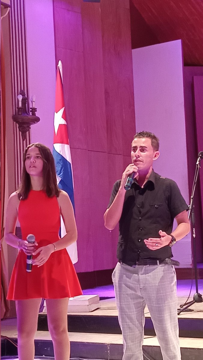 IPUDubrocq2023's tweet photo. Acoge la @SalaWhiteMTZ Gala Político-Cultural dedicada al 97 cumpleaños del Comandante Fidel Castro Ruz. 
🇨🇺"Somos tu pueblo, Fidel"
@DiazCanelB 
@mariofsabines
@PresidenciaCuba 
#FidelVive 
#FidelViveEntreNosotros 
#FidelPorSiempe 
#Matanzas
#Homenaje
@UJCdeCuba 
@FEEM_Cuba https://t.co/cQbDPGUO9q