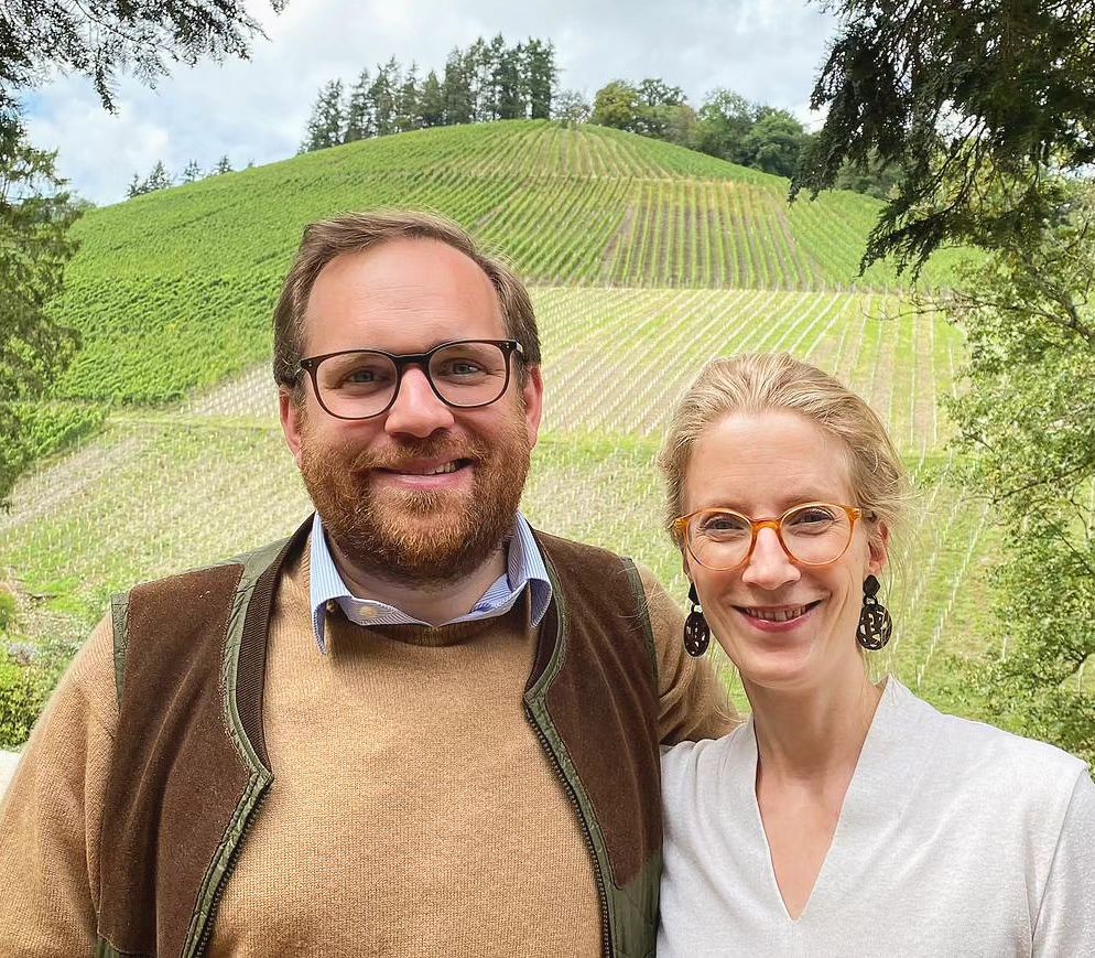 JamesSuckling's tweet photo. Repost: @PigottRiesling
- "Deep in the #mosel tributary of the #ruwer #germany #wine - watch out for the seven #riesling #kabinett wines from 2022 from Maximilian and @amalievonbulow of @weingut_maximingruenhaus but also the very impressive GGs and Superiors!" https://t.co/YAkNTYz2jC