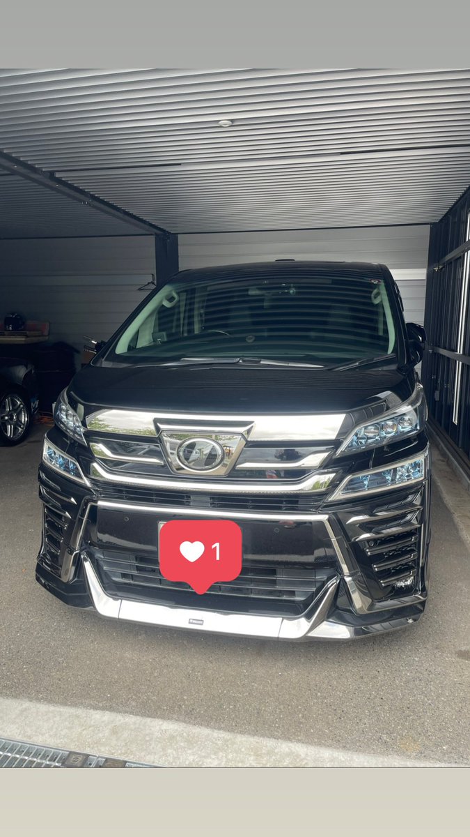 ReS52922632's tweet photo. 親戚の叔父が40に乗り換えなので30後期を譲ってもらう😎
フルオプ車両😁 https://t.co/43KgAiEb3y