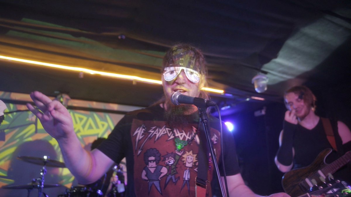 Alex Vas tweet media