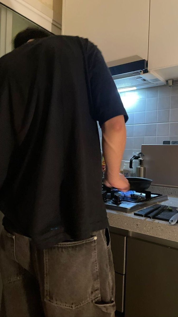 changslegacy's tweet photo. me cocina es el mejor pls https://t.co/L3VklrvE1G