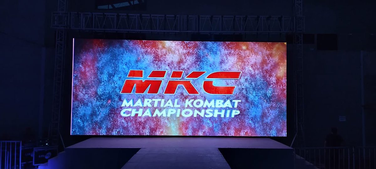 MVMNoticias's tweet photo. 🟦 #Oaxaca | Llevó a cabo la liga @Martial Kombat Championship el #MKC004 en el gimnasio "Ricardo Flores Magón", con peleadores de #MMA locales e internacionales. Durante el encuentro el público disfrutó de intensos combates y al finalizar Víctor Nakash García, presidente de la liga, elogió a los destacados deportistas y anunció futuros eventos para el crecimiento exitoso del #MKC en los deportes de contacto.

https://t.co/s7wjvSxNpZ