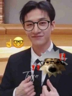 chuckyseviltwin's tweet photo. @astrohoneyshop @Stray_Kids bros the thinker, can’t afford to buy 5star rn so i hope i get it!! good luck to everyone <33 https://t.co/V8wd2MLNv3