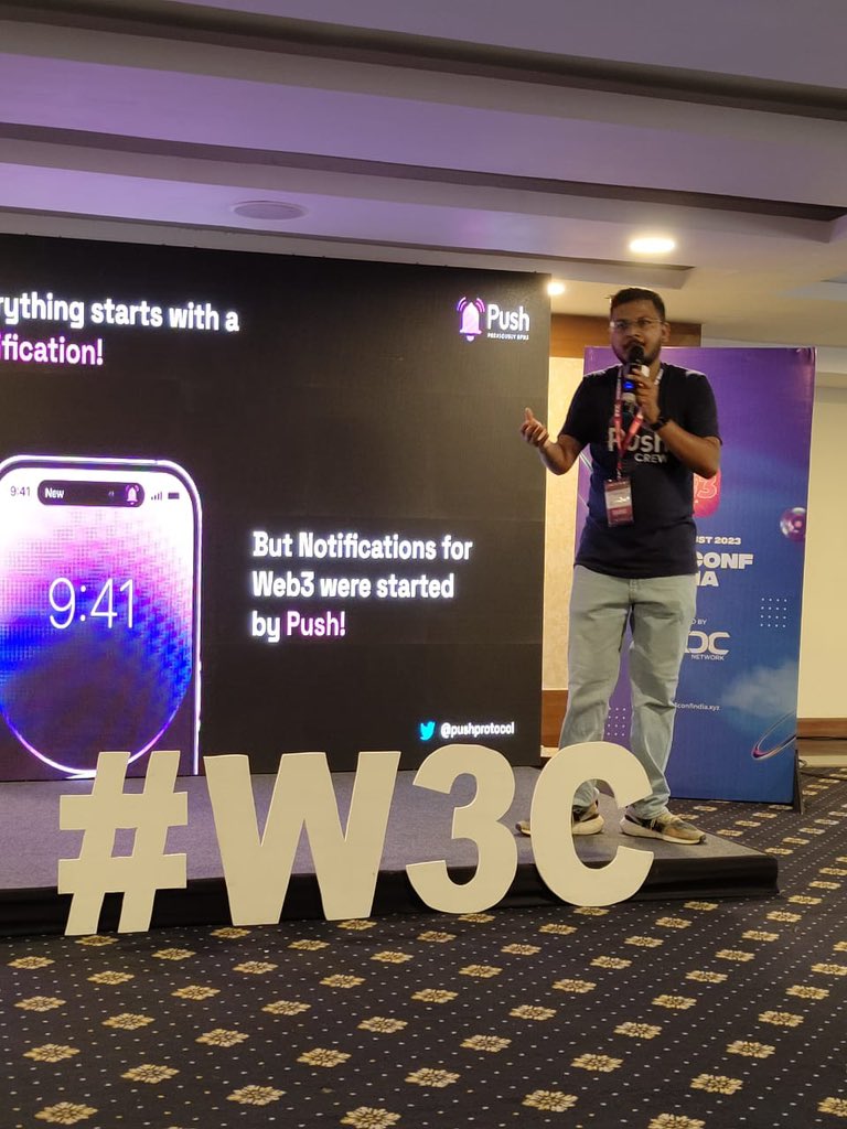 pranshurastogii's tweet photo. Just wrapped up an exhilarating talk at #Web3ConfGoa about pushing the limits of Web3 UX! π Also had the privilege of speaking at an incredible panel on the future of multichain in web3.
@0xRhic @SKY_Sankalp @AjeetK @web3conf_india https://t.co/mnpOJoUltu