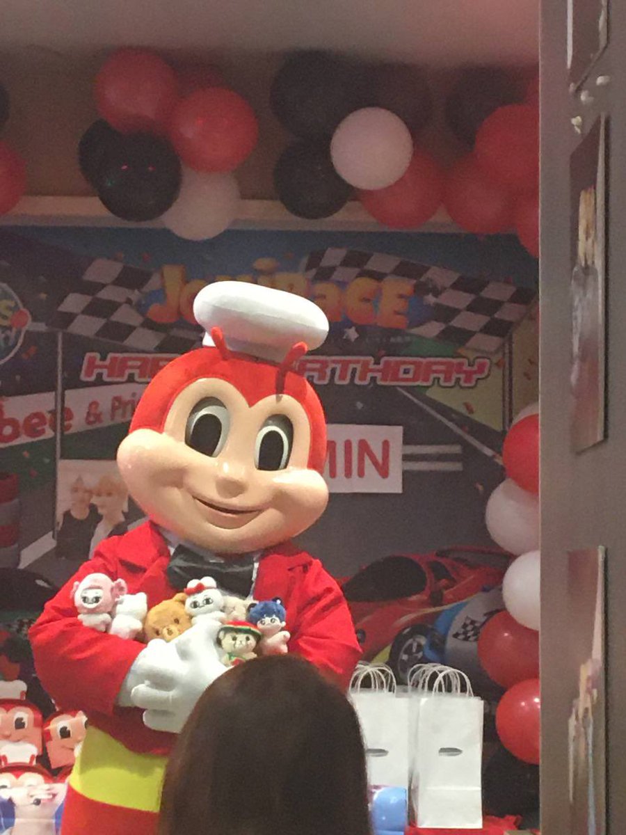 jwi_laluna's tweet photo. HAPPY MARKMIN DAY 🐯🐰!

Sorry late post 🤧 napagod lang po kahapon masyado kasi ako pinatawa ni jollibee eme 😂 

Anyways I really have fun yesterday and thank you sa admin na nag organize ng event na toh the best po kayo 🙌 sobrang saya ng atmosphere 🫶🏼

#IntoTheMarkMinVerse https://t.co/ZUU6TaEF46