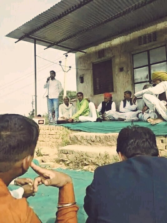 MKGurjar0810's tweet photo. राजस्थान सरकार समय रहते MBC समाज की इस मांग को त्वरित संज्ञान में लेकर MBC आरक्षण का दायरा 10% तक करें अन्यथा प्रदेश का MBC समाज आगामी विधानसभा चुनावों में कांग्रेस का सूपड़ा साफ करेगा। @MKGurjar0810
 
#MBC_आरक्षण_10प्रतिशत_करो https://t.co/nljiXjbhLK