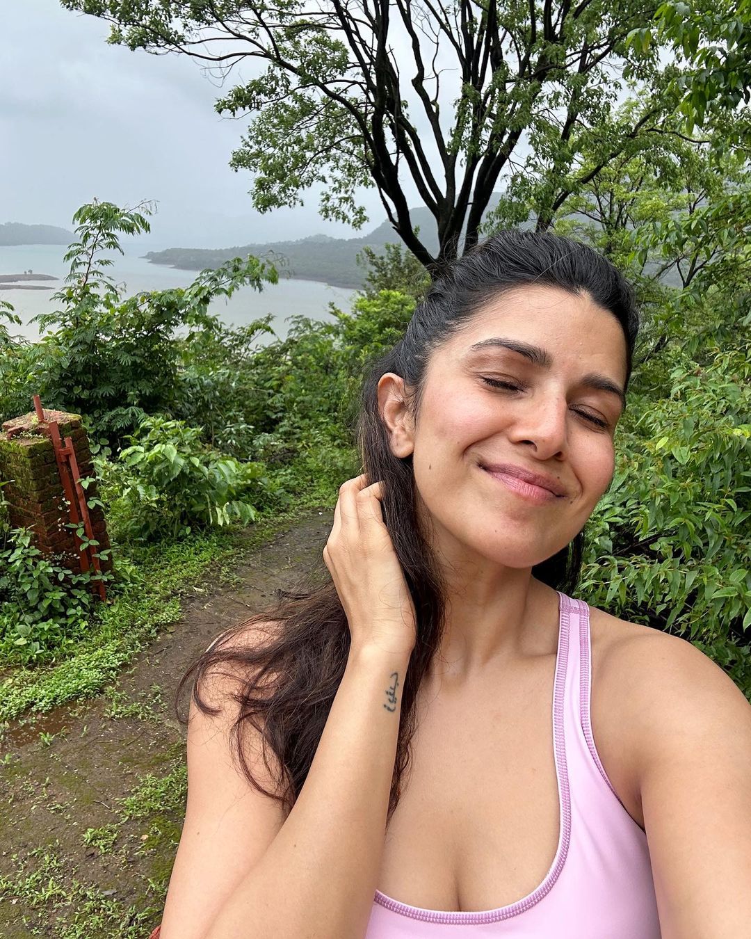 F3dv_cKWEAI1yUo?format=jpg&name=large