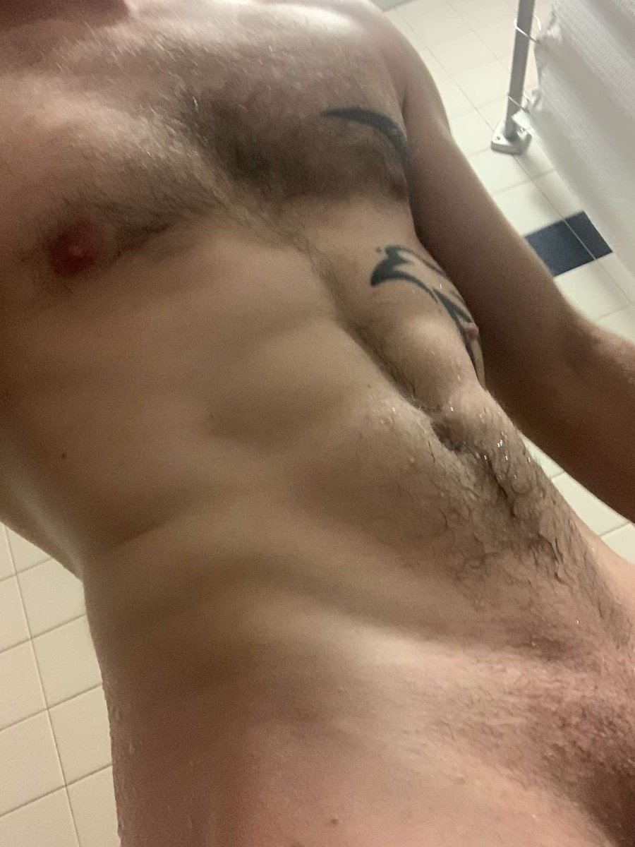 GenericGentlmn's tweet photo. Come say hi and get a treat. https://t.co/R9pK3D4qgJ
#idontbitehard #dilf #tattooed #maleonlyfans #menofonlyfans #nsfw #nude #abs #dickprint https://t.co/416VyxdQQF