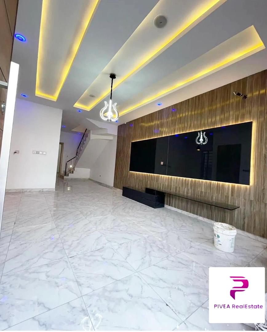 Pivearealestate's tweet photo. 4BEDROOM SEMI DETACHED DUPLEX FOR SALE

Amenities: 
- [ ] Fitted Kitchen 
- [ ] POP Ceiling 
- [ ] Detailed finishing 
- [ ] Wardrobes 
- [ ] Jacuzzi 
- [ ] CCTV 
- [ ] Gas cooker 
- [ ] Water Heater
- [ ] Heat extractor
- [ ] Bq 
 
📍Location:IKOTA LEKKI 🇳🇬 

Price: 65M https://t.co/FIxCMkU0dM