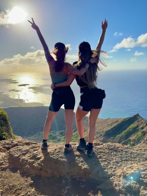 Last Friday @QueenJenMarie &amp; I woke up at 5am to climb KoKo Crater at sunrise just a few hours before<a class="tags" target="_blank" title="On Twitter" href="/?out=eyJ0eXAiOiJKV1QiLCJhbGciOiJIUzUxMiJ9.eyJpYXQiOjE3MjExMzE1NzAsImlzcyI6InR3cG9ybnN0YXJzLmNvbSIsIm5iZiI6MTcyMTEzMTU3MCwiZXhwIjoxNzUyNjY3NTcwLCJyZWRpcmVjdF91cmwiOiJodHRwczovL3R3aXR0ZXIuY29tL1F1ZWVuSmVuTWFyaWUifQ.M1pQZXHjJikCf-lXxGKu2kRiCqb3ZYses30RyERKzUmFXH-pEMWOpqkqjMdBqX6YFOJWq-pq_s8k8-EPZNzlzA">@QueenJenMarie</a><a href="/tag/realloyalfans"class="tags"><span>#realloyalfans</span></a>
