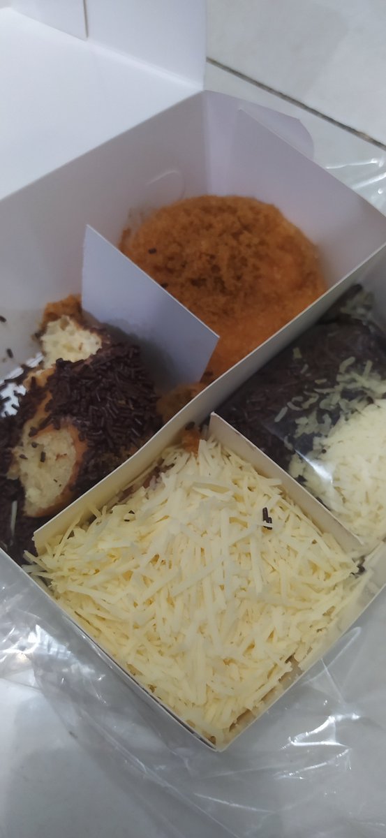 elllaak's tweet photo. Hari ini rencananya bikin donat, tp anak lg happy bgt, semlm tdr jm 1 jd skrg nguantuk pol. https://t.co/kfaPVp5xX0