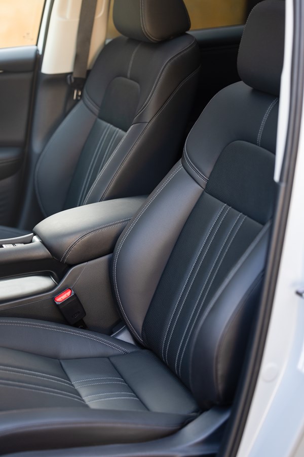 tridentgarages's tweet photo. For front passengers, the ZR-V's body-stabilising seat structure offers additional lumbar and pelvis support, incorporating a thick suspension mat with an ergonomically designed wire and resin moulded structure.
Learn more at https://t.co/ofjnuJZ0FA
#Honda #ZRV #Hybrid https://t.co/QEHRBOVl5C
