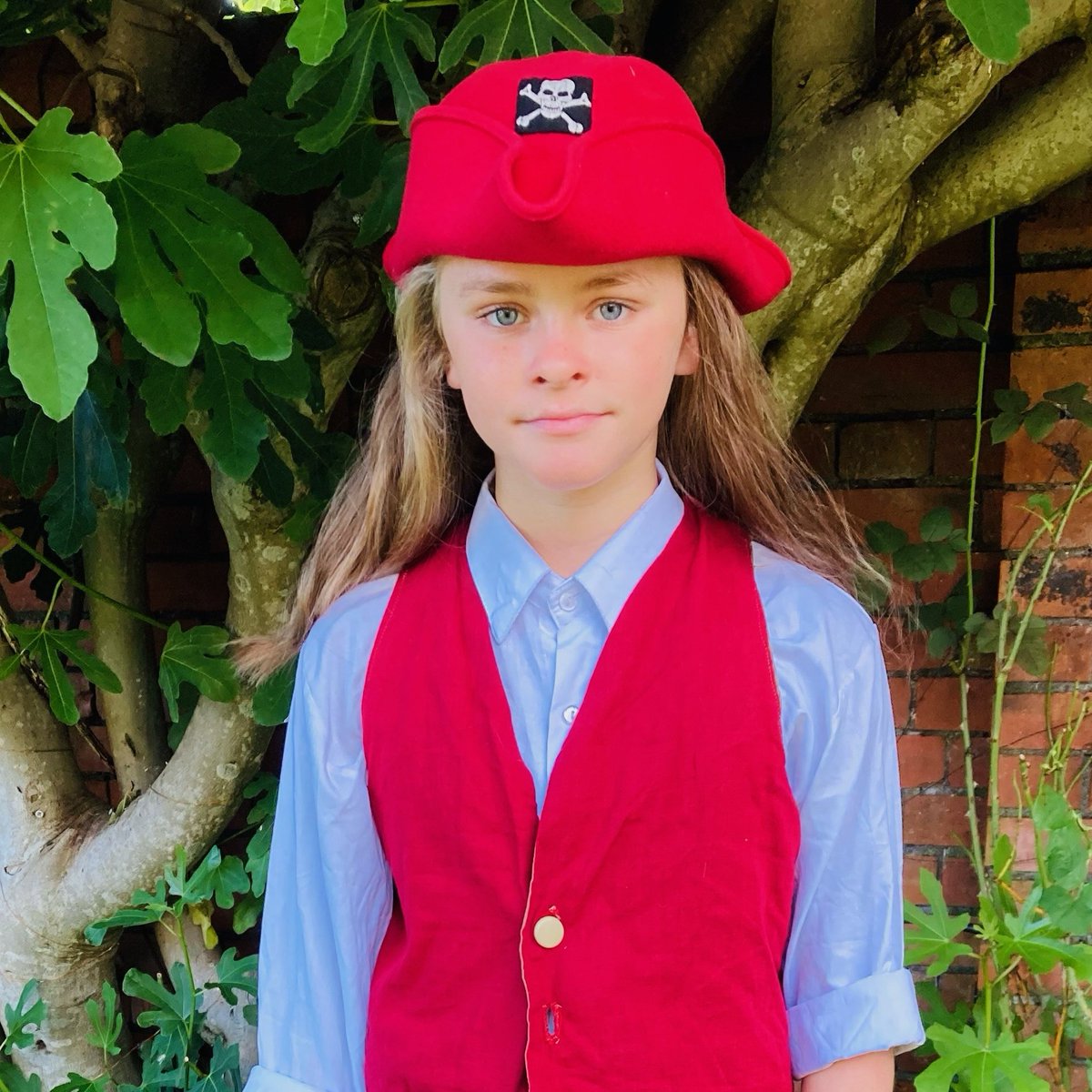 Bella in Year 6 spent a week with @LimelightTheatr at Somerset Performing Arts Centre in a musical production of ‘The Secret of Monkey Island’ which included dance, choreography and singing. A fabulous opportunity #excellence #loveoflearning #outstandingelationships