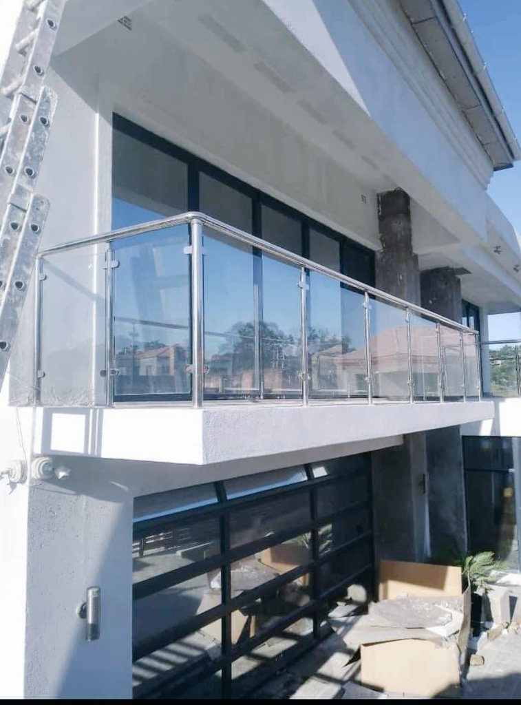 SanbleC's tweet photo. @daddyhope All your Aluminum Works
✓Windows, 
✓Doors, 
✓Shower cubicles,
✓Shop Fronts and Partitions
✓Balustrades, Staircases
>> Fix and Supply<<
Call_App : 0778932490 https://t.co/c5os99DIev