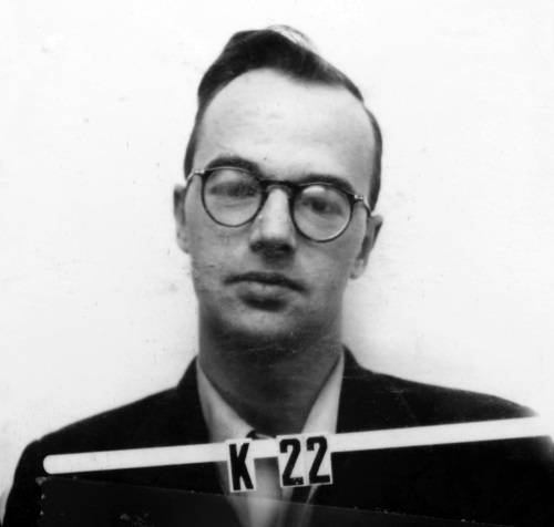 SpiesVespers's tweet photo. #OTD Aug 14, 1944 #physicist Soviet #spy #Klaus_Fuchs arrives in #Santa_ Fe, New Mexico and #Los_Alamos facility. https://t.co/pydmSl8CIz
