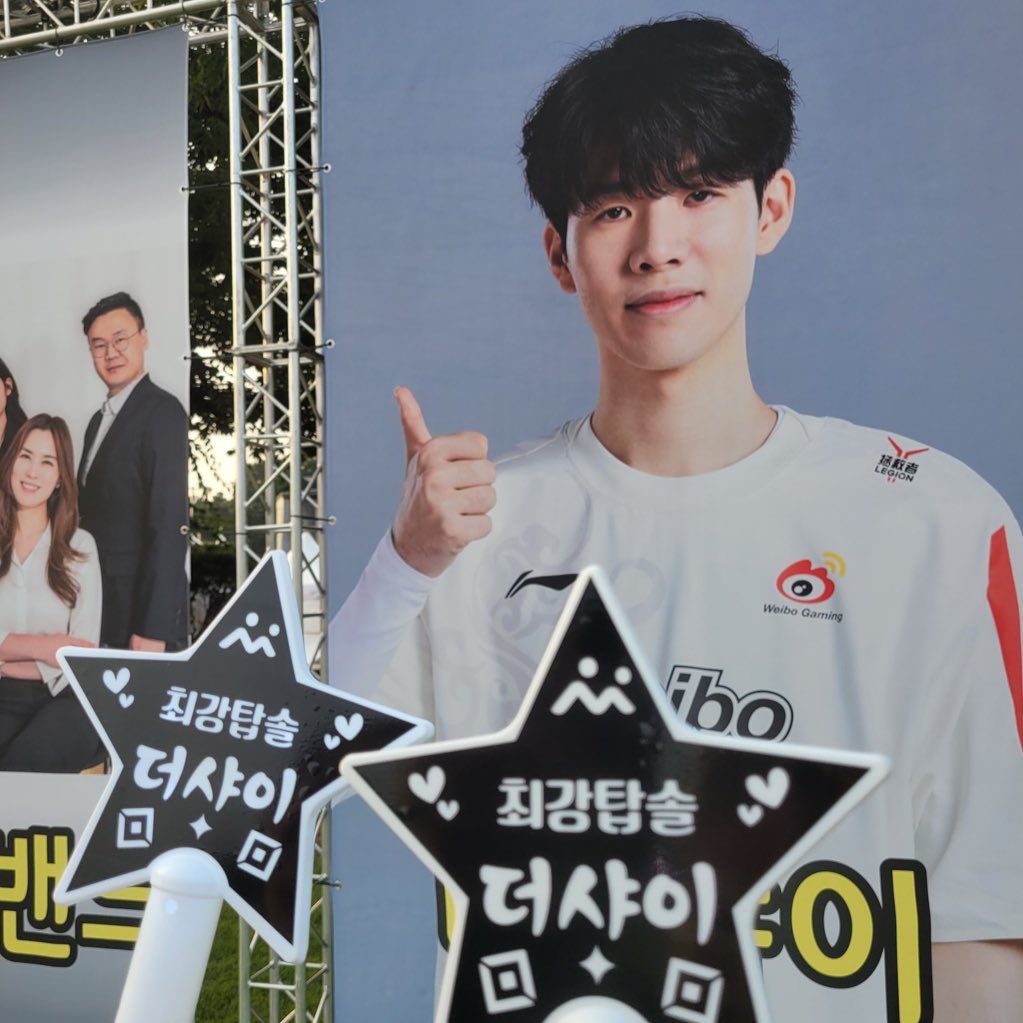 areuuhere's tweet photo. 컨텐츠의 축복이 끝이 없네~,, https://t.co/mH7eCKFwOk