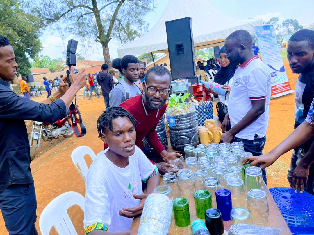 xuagah's tweet photo. And we can only achieve the intentions when all categories inclusive of the refugees and Rastas are on board. Thanks @PlanUganda  and safe and inclusive cities project form empowering these youth in the ghettos #nkubiterimba 
@NYAP_Uganda #refugeeyouth #IYD2023 https://t.co/mDhrCXYKDU