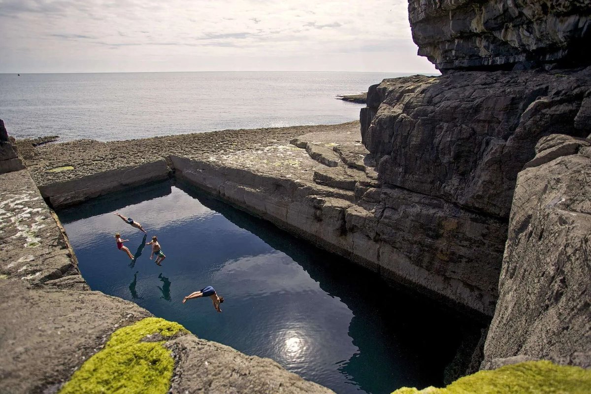 jcwexford's tweet photo. Perception (what I thought Poll na bPéist on Inis Mór would look like when I packed my swimming togs Saturday morning) v Reality…! @ThisIsGalway https://t.co/8WfXnbZnTn
