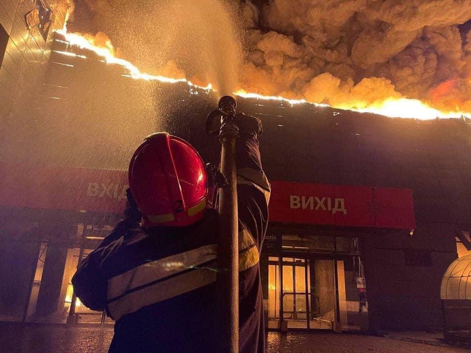 sluganarodu_pp's tweet photo. โ๏ธ"Occupiers continue to insidiously attack our peaceful cities with missiles at night. This time, #Odesa region is once again in the crosshairs of the #rushists. Terrorists attacked a dormitory, a residential building and a supermarket.
As always, terrorists choose civilian infrastructure for attacks. People of Odesa, we remember how you helped the residents of #Mykolaiv region in difficult times. Stay strong. Good always triumphs over evil", โ Oleksandr Haidu, MP from the Servant of the People party, Chairman of the Verkhovna Rada Agrarian Committee
#StopRussia